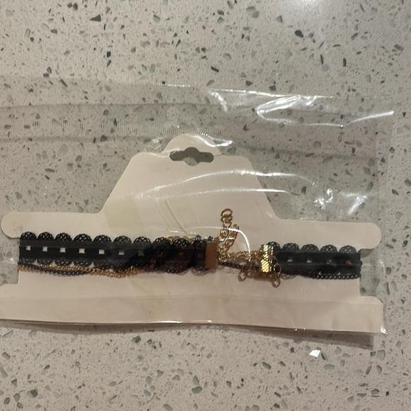 Choker with Chain Crown NEW - Picture 5 of 9